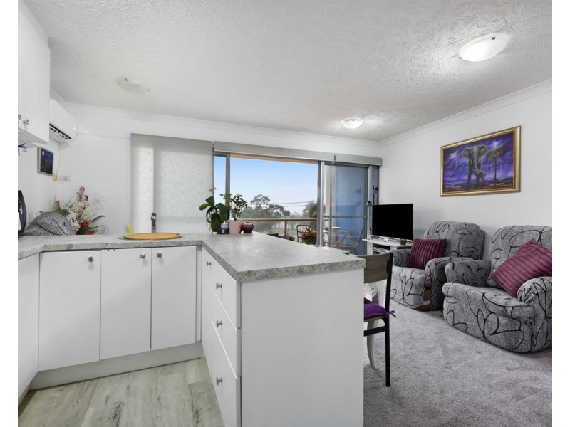 31/106-108 Marine Parade, Southport QLD 4215