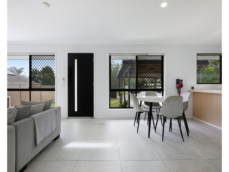 1/9 Jean Street, Labrador QLD 4215