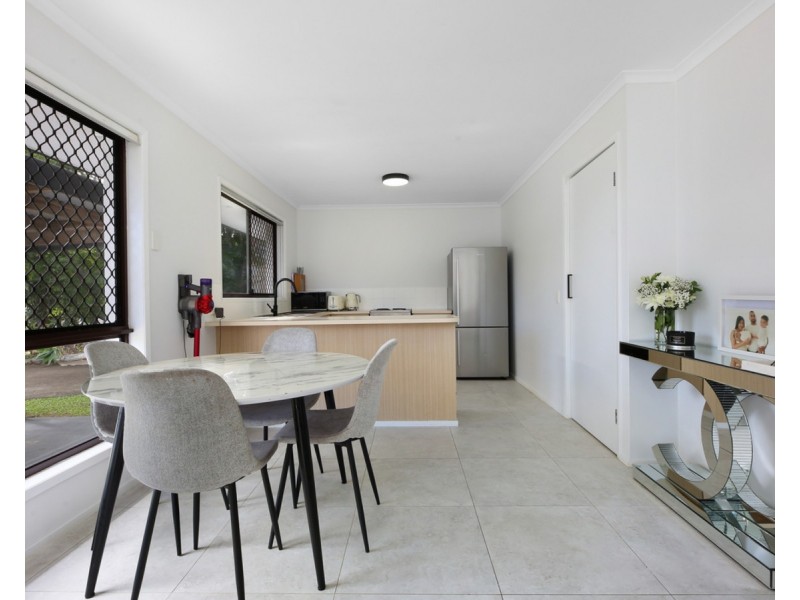 1/9 Jean Street, Labrador QLD 4215