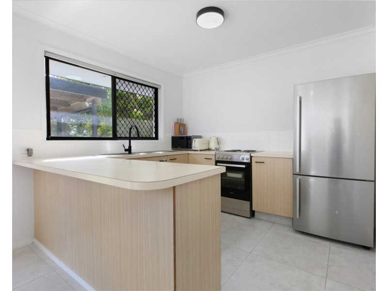 1/9 Jean Street, Labrador QLD 4215
