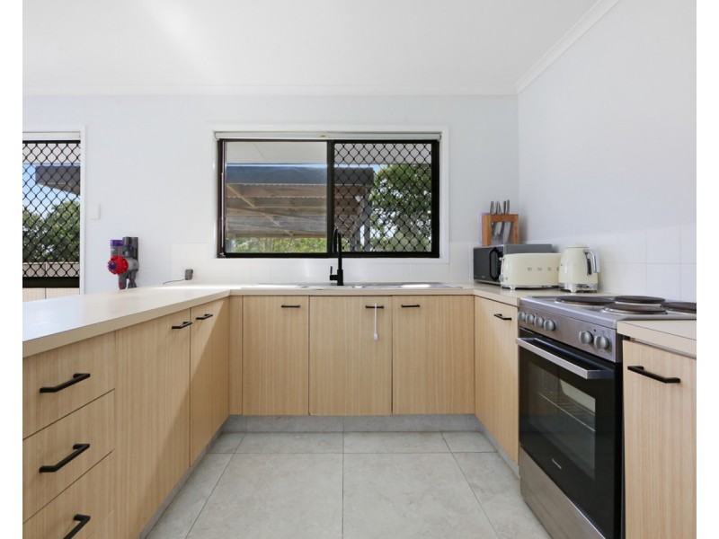 1/9 Jean Street, Labrador QLD 4215