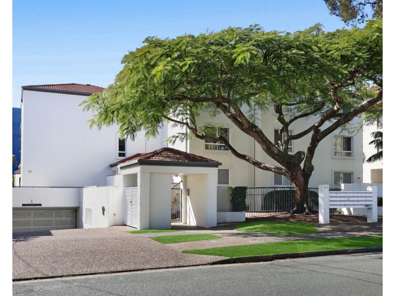 30/3-5 Norman Street, Southport QLD 4215