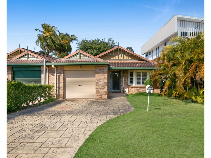 37 Ernest Street, Labrador QLD 4215