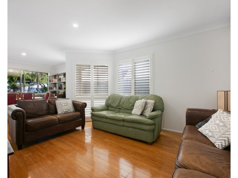 37 Ernest Street, Labrador QLD 4215