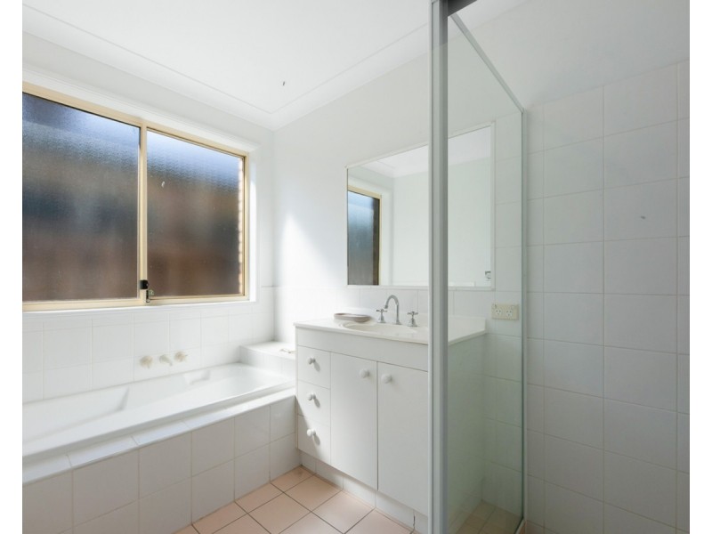 37 Ernest Street, Labrador QLD 4215