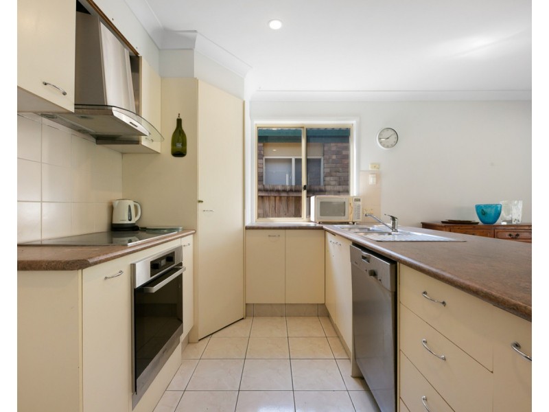 37 Ernest Street, Labrador QLD 4215