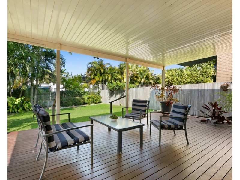 37 Ernest Street, Labrador QLD 4215