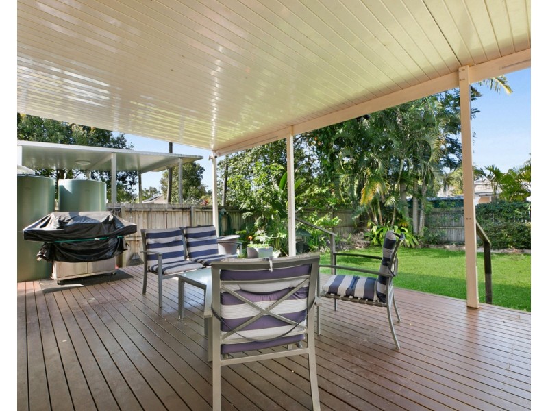 37 Ernest Street, Labrador QLD 4215