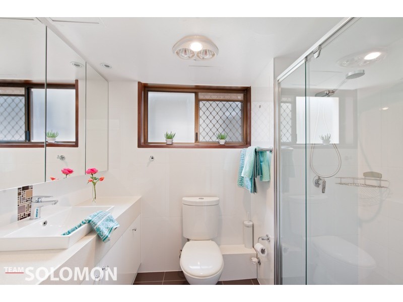 2/115 Shore Street North, Cleveland QLD 4163