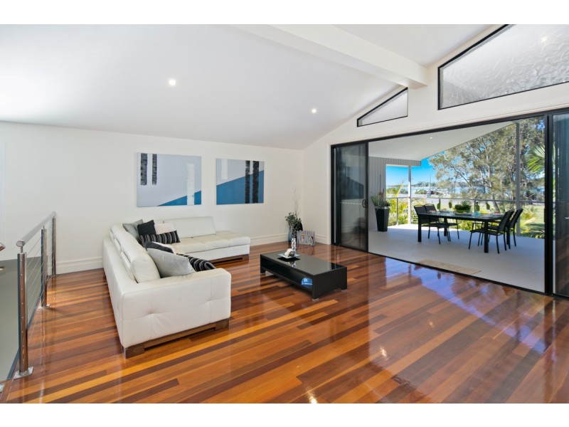 10 White Street, Victoria Point QLD 4165