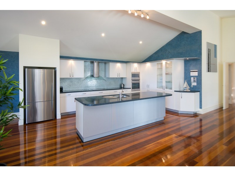 10 White Street, Victoria Point QLD 4165
