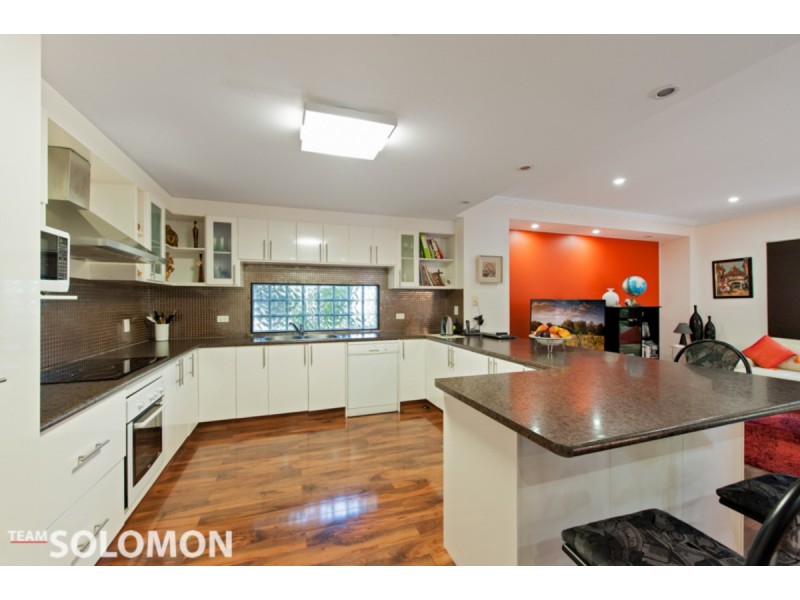 14 Carefree Street, Coochiemudlo Island QLD 4184