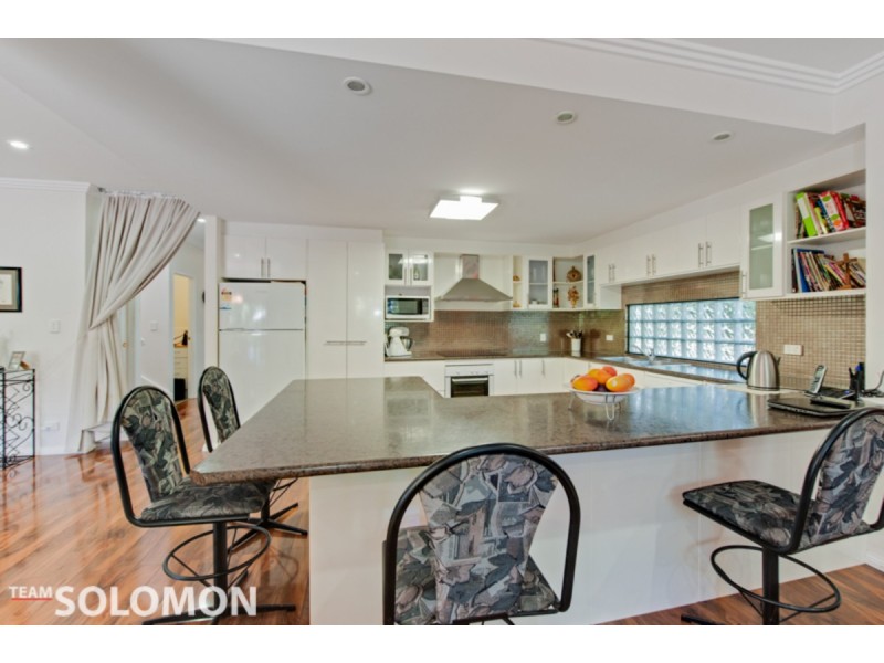 14 Carefree Street, Coochiemudlo Island QLD 4184
