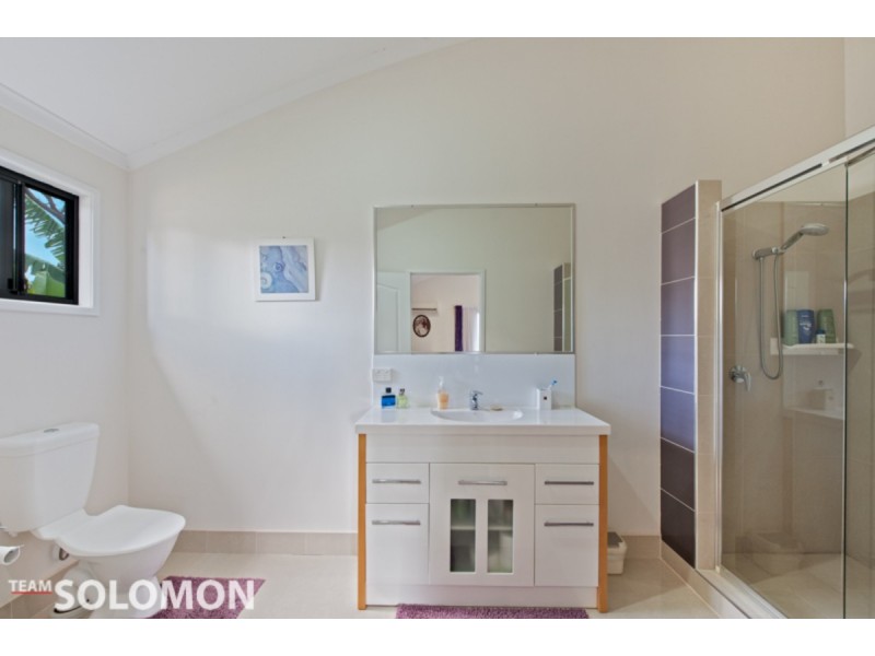 14 Carefree Street, Coochiemudlo Island QLD 4184