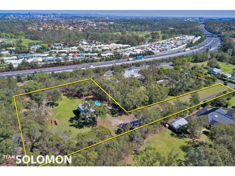 15 London Road, Belmont QLD 4153