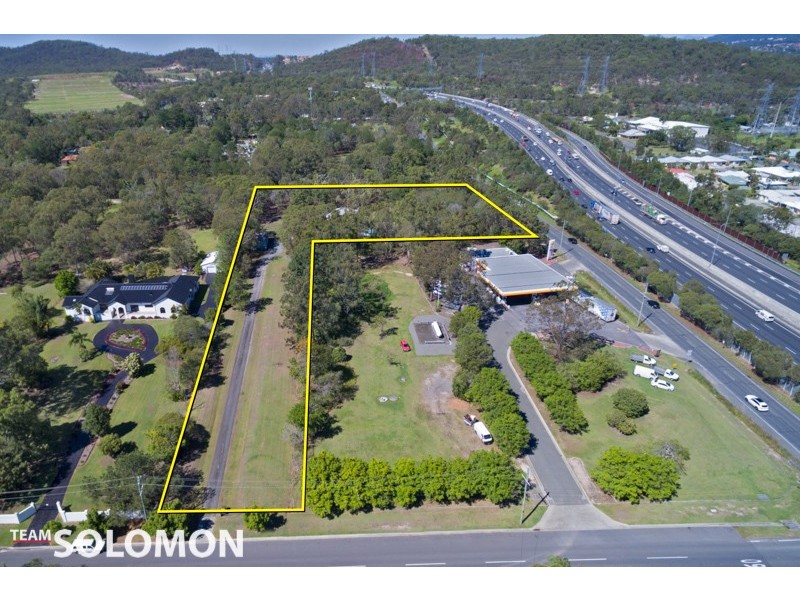 15 London Road, Belmont QLD 4153