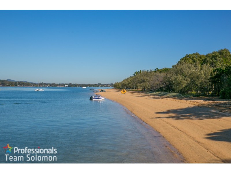 10 Carefree Street, Coochiemudlo Island QLD 4184
