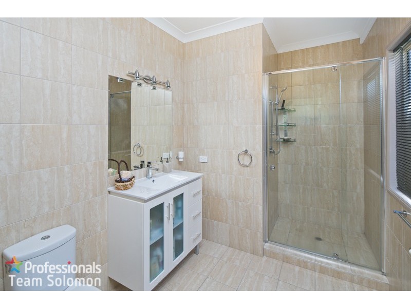 10 Carefree Street, Coochiemudlo Island QLD 4184