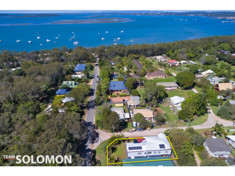 1 Kingfisher Street, Coochiemudlo Island QLD 4184