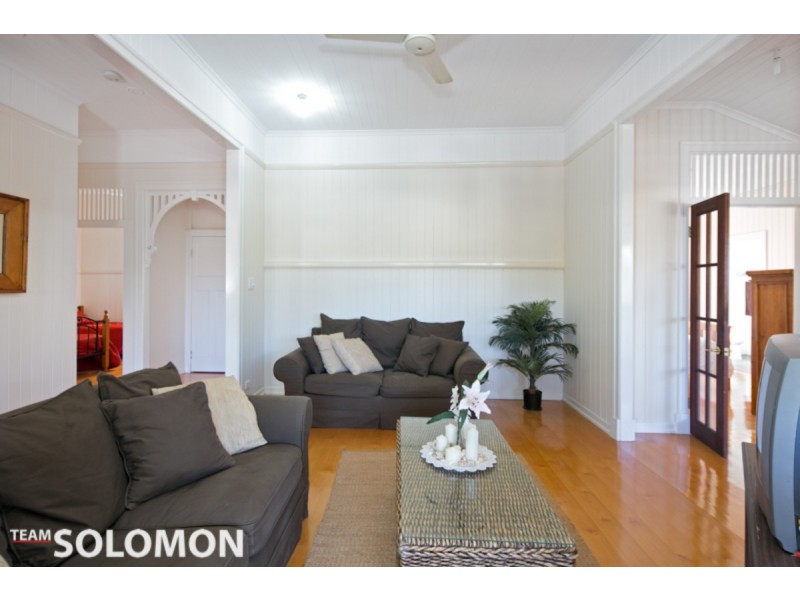 1 Kingfisher Street, Coochiemudlo Island QLD 4184