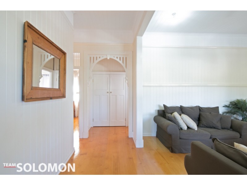 1 Kingfisher Street, Coochiemudlo Island QLD 4184