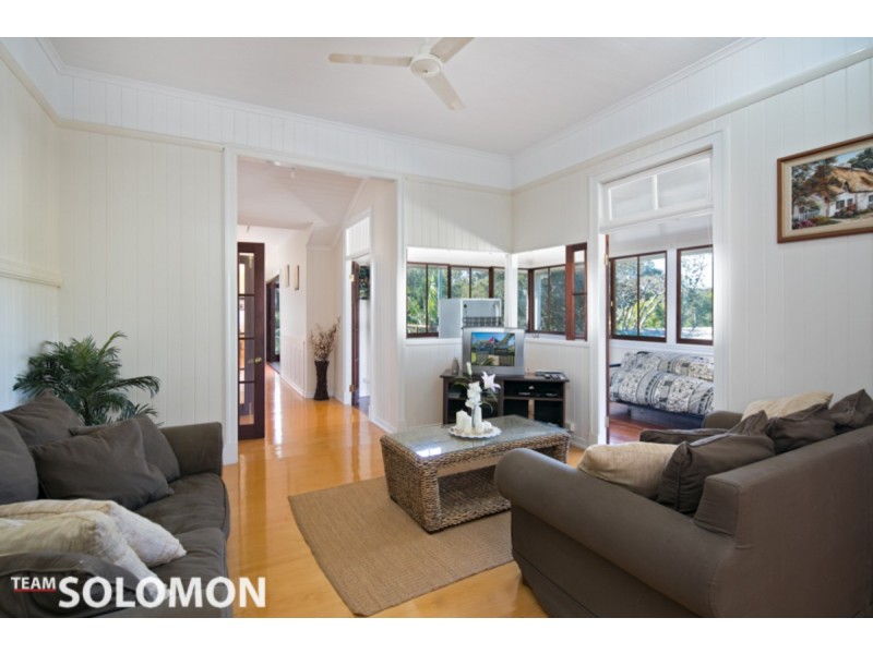 1 Kingfisher Street, Coochiemudlo Island QLD 4184
