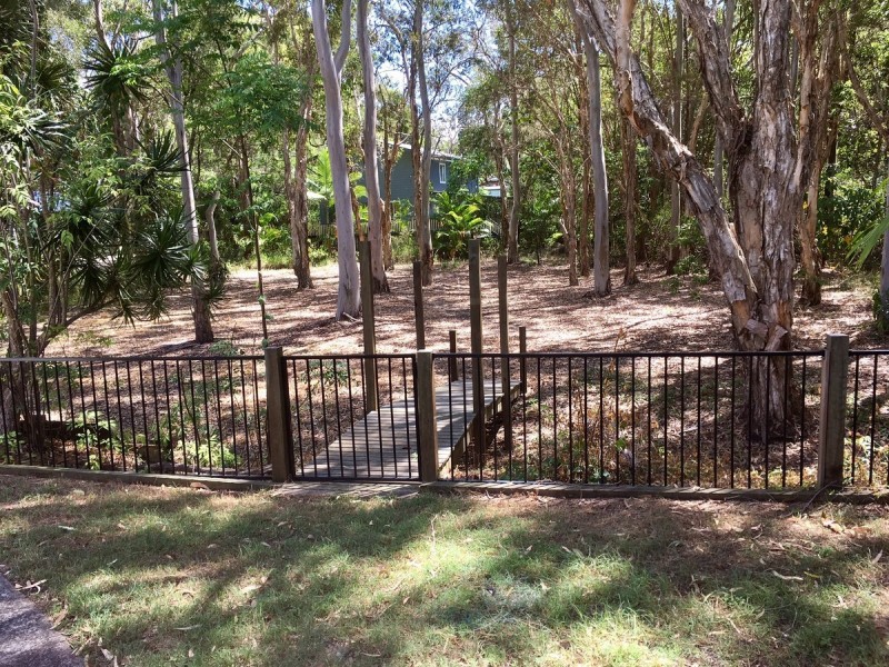 34 Victoria Parade South, Coochiemudlo Island QLD 4184