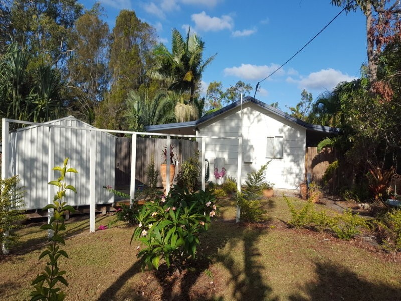 2 Heath Street, Macleay Island QLD 4184