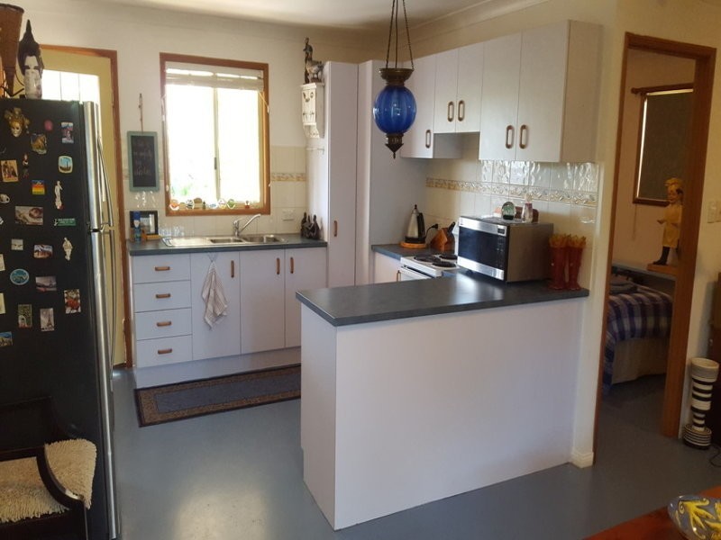 2 Heath Street, Macleay Island QLD 4184