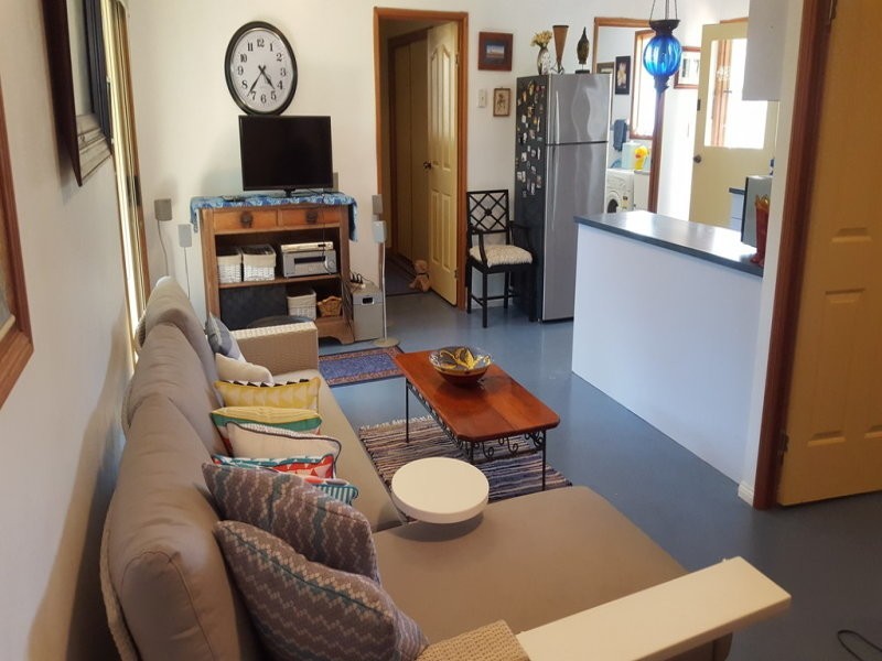 2 Heath Street, Macleay Island QLD 4184