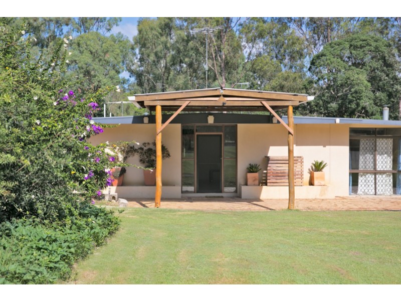29 Sippels Road, Grandchester QLD 4340