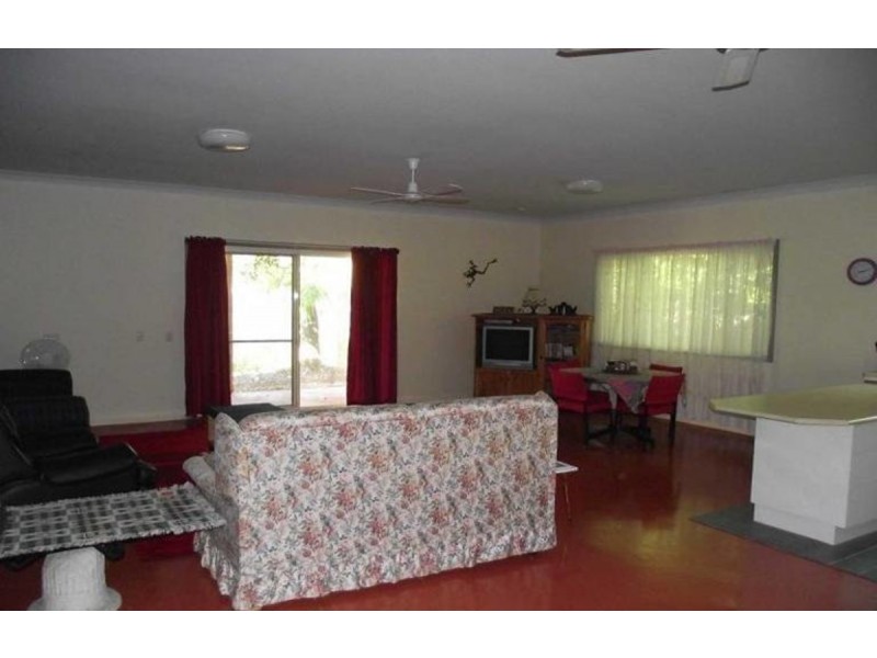 34 Noyes Parade, Karragarra Island QLD 4184