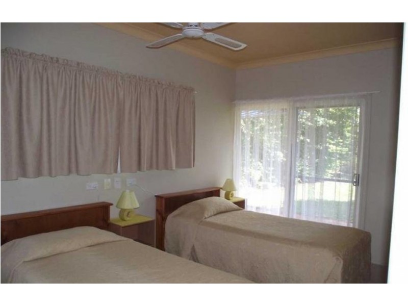 34 Noyes Parade, Karragarra Island QLD 4184