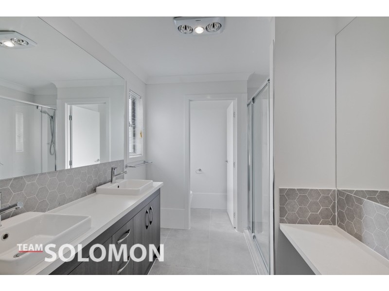 20 Sandalwood Street, Thornlands QLD 4164