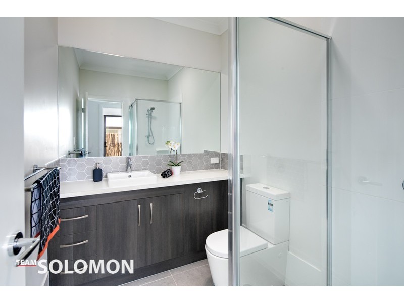 20 Sandalwood Street, Thornlands QLD 4164