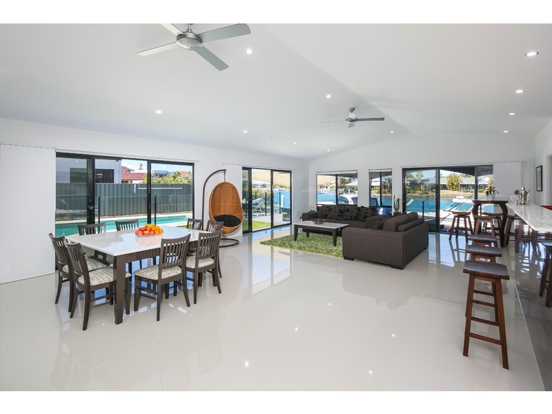 69 Masthead Drive, Cleveland QLD 4163