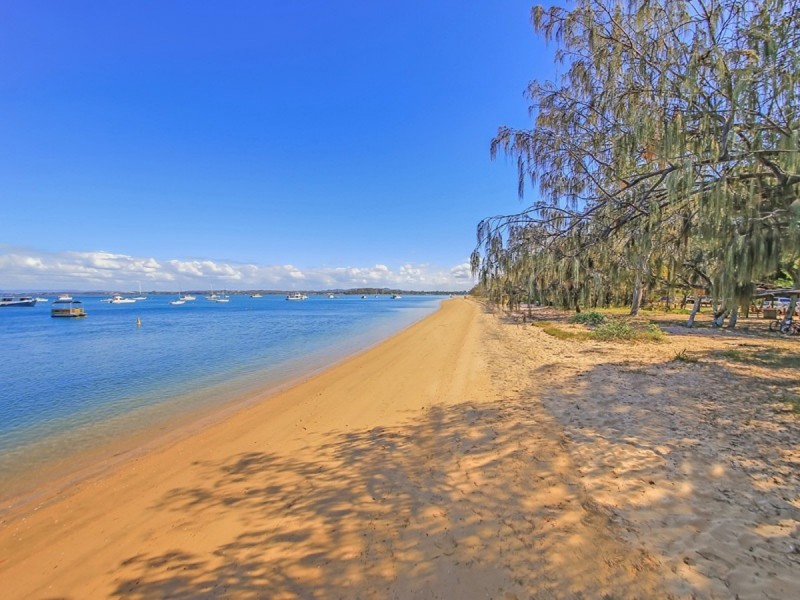 250 Victoria Parade, Coochiemudlo Island QLD 4184