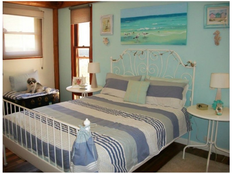 31 Shirley Street, Coochiemudlo Island QLD 4184