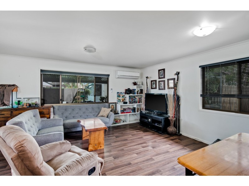 16 Shanahan Street, Redland Bay QLD 4165