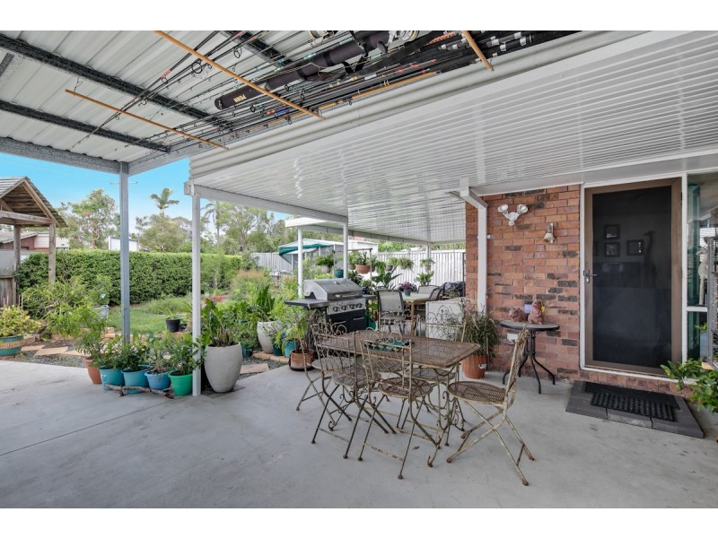 16 Shanahan Street, Redland Bay QLD 4165