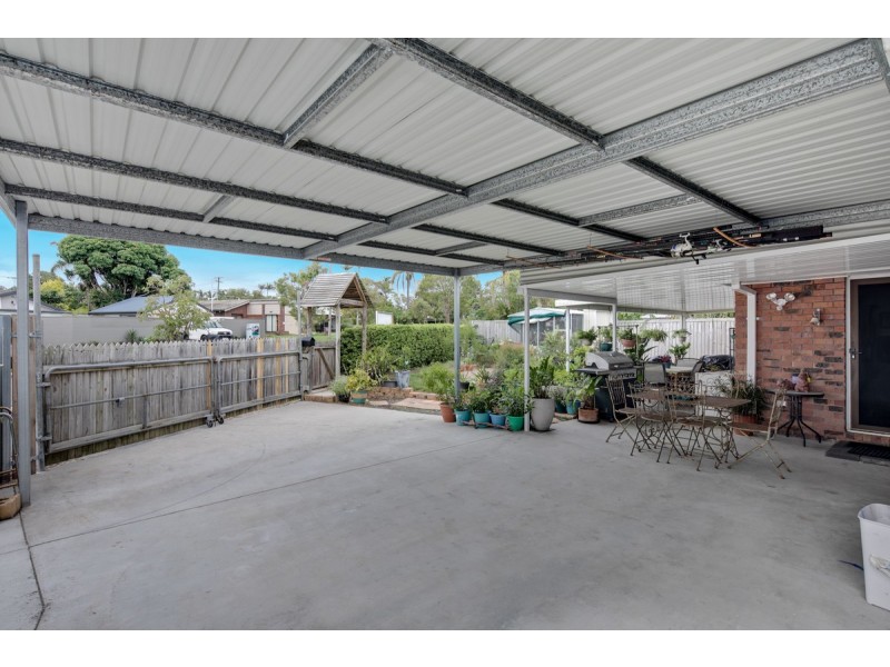 16 Shanahan Street, Redland Bay QLD 4165