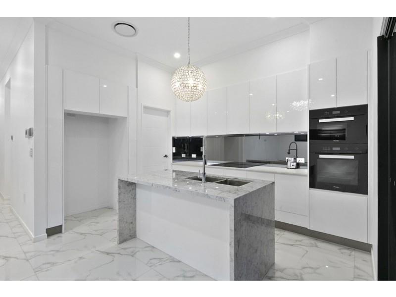 3/285 Main Road, Wellington Point QLD 4160