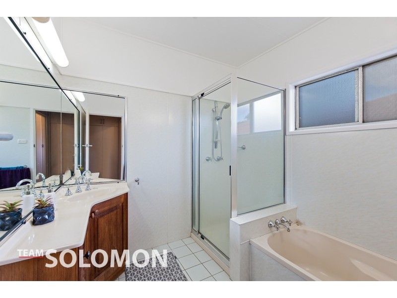 3 Sunstone Street, Manly West QLD 4179