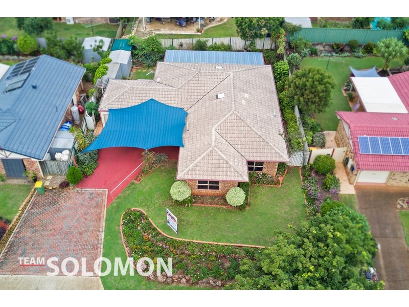 17 Falkirk Parade, Redland Bay QLD 4165