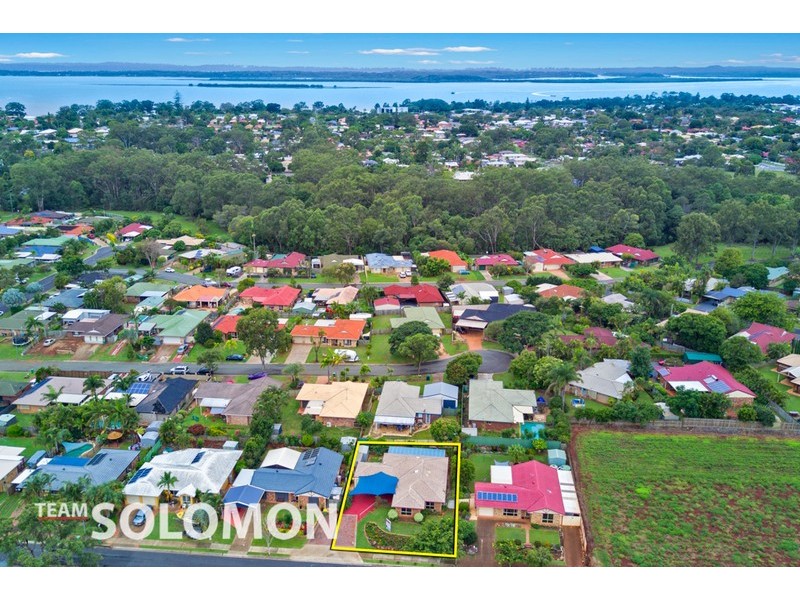17 Falkirk Parade, Redland Bay QLD 4165