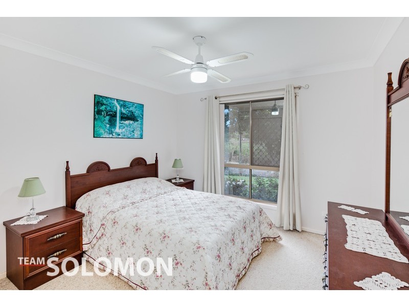 17 Falkirk Parade, Redland Bay QLD 4165