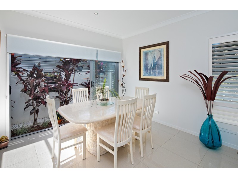 10/92-94 Sturgeon Street, Ormiston QLD 4160