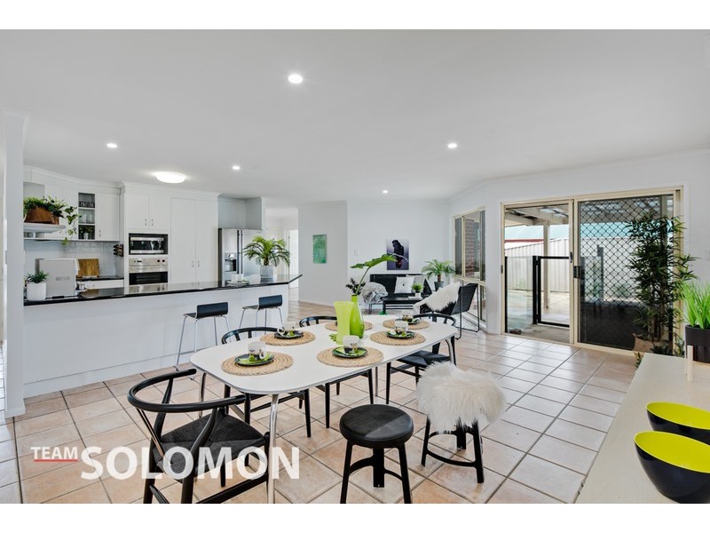 15 Viewfield Street, Redland Bay QLD 4165