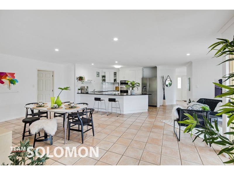 15 Viewfield Street, Redland Bay QLD 4165