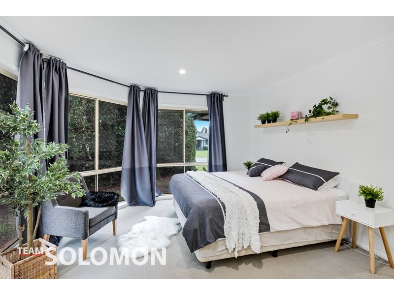 15 Viewfield Street, Redland Bay QLD 4165